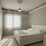 Laureta * Tirana