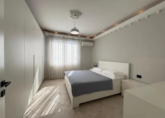 Laureta Lägenhet Tirana